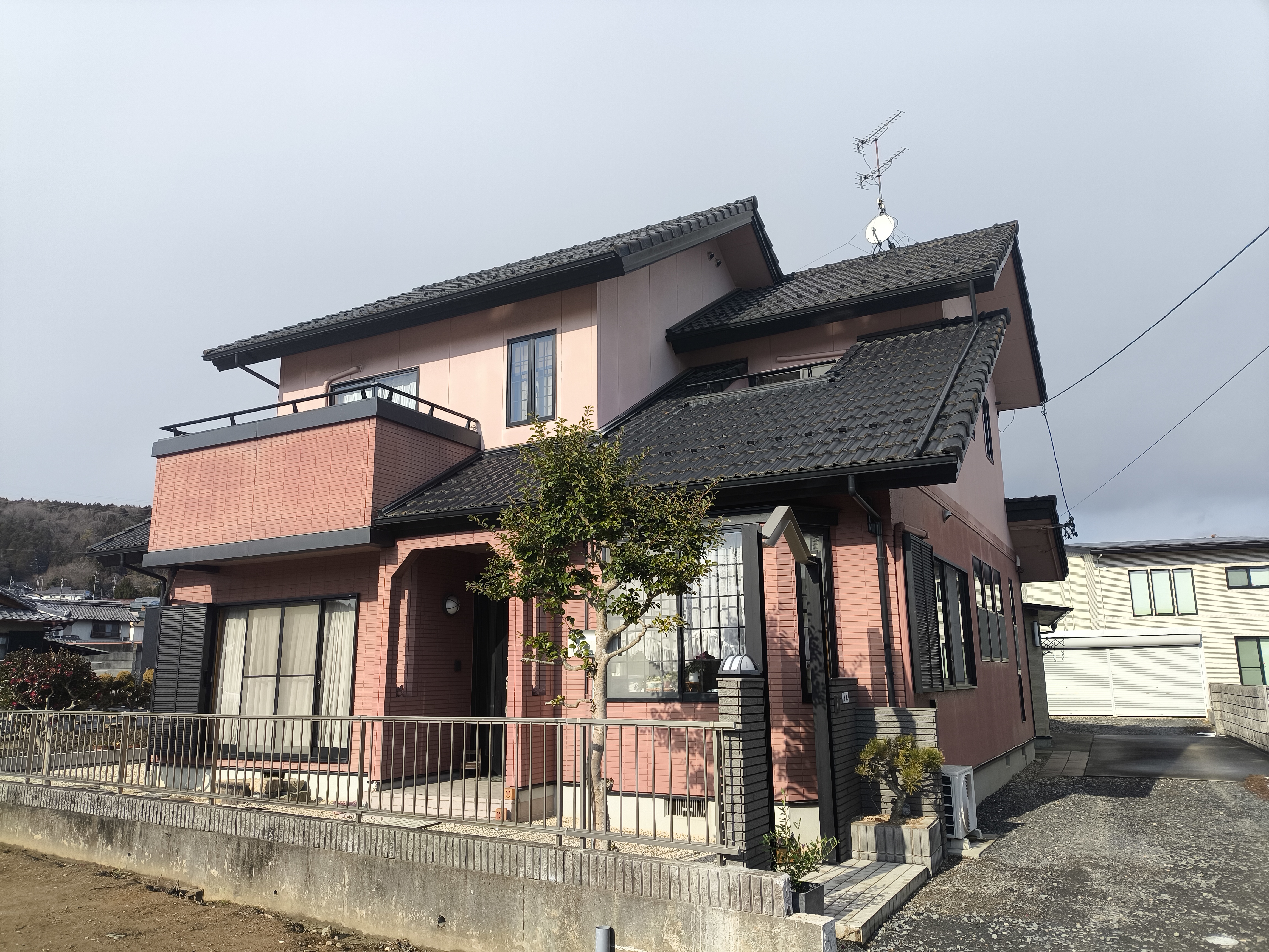 多治見市の外壁塗装、屋根塗装株式会社エスエスの施工事例Before