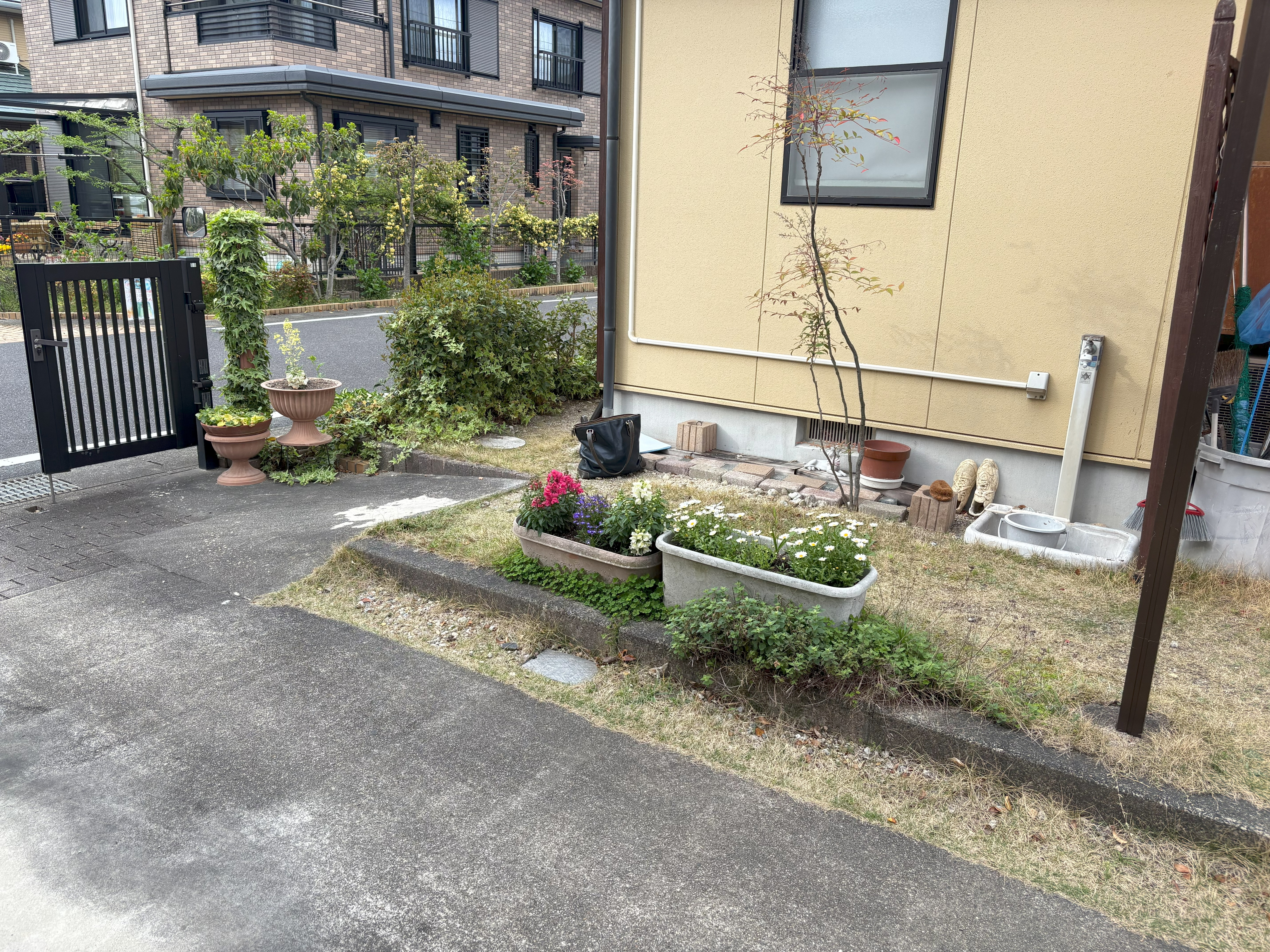 多治見市の外壁塗装、屋根塗装株式会社エスエスの施工事例作業画像