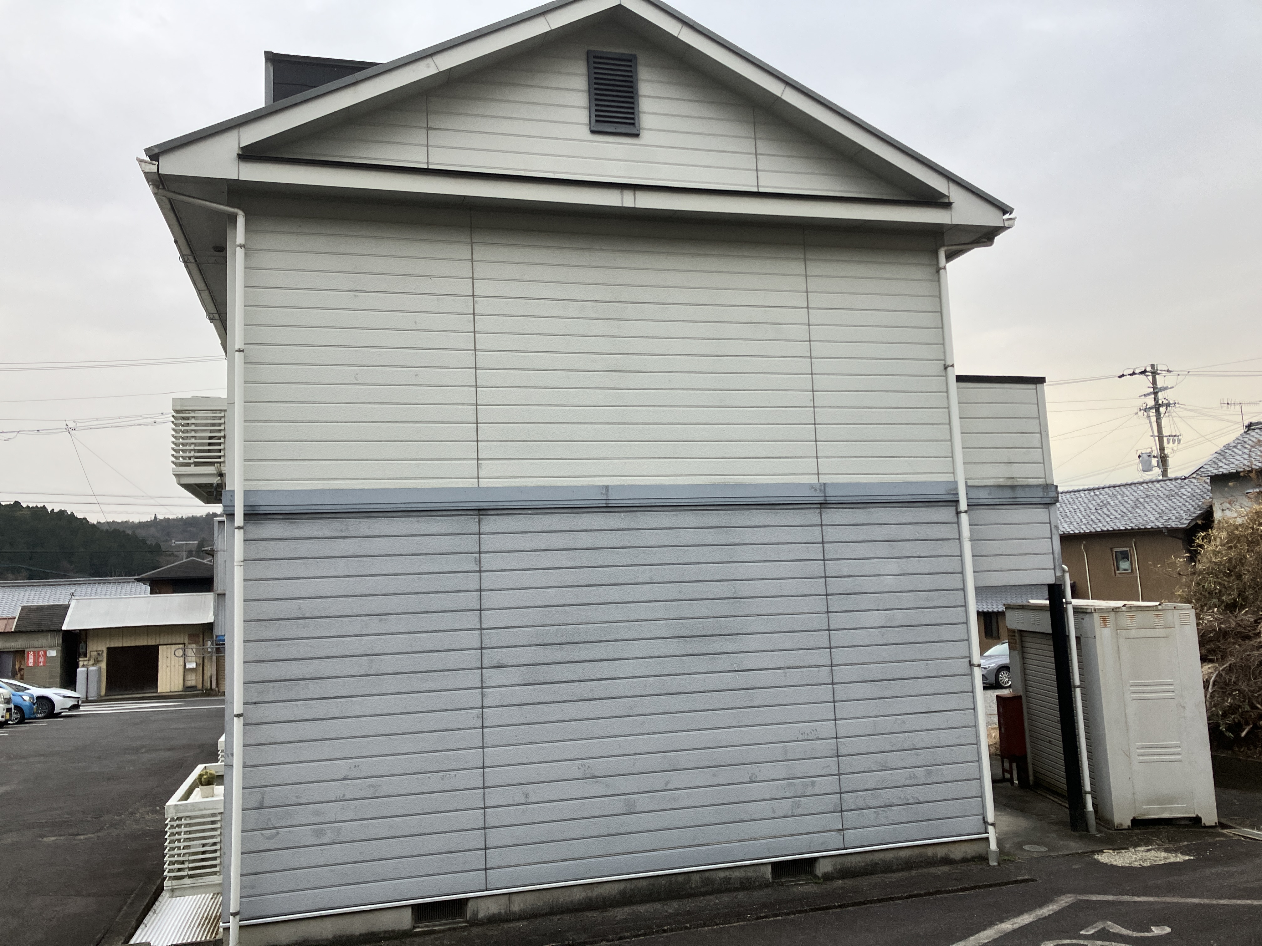 多治見市の外壁塗装、屋根塗装株式会社エスエスの施工事例Before